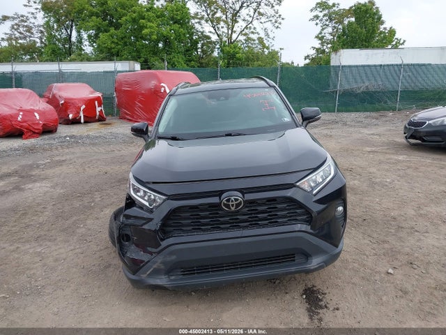 45002413 :رقم المزاد ، 2T3A1RFV1MC184960 vin ، 2021 Toyota Rav4 Xle Premium مزاد بيع