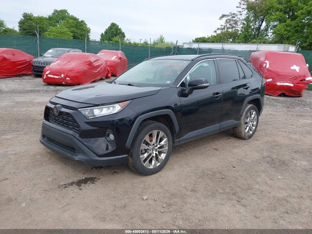 45002413 :رقم المزاد ، 2T3A1RFV1MC184960 vin ، 2021 Toyota Rav4 Xle Premium مزاد بيع
