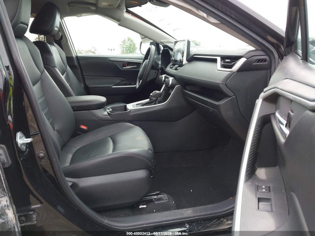 45002413 :رقم المزاد ، 2T3A1RFV1MC184960 vin ، 2021 Toyota Rav4 Xle Premium مزاد بيع
