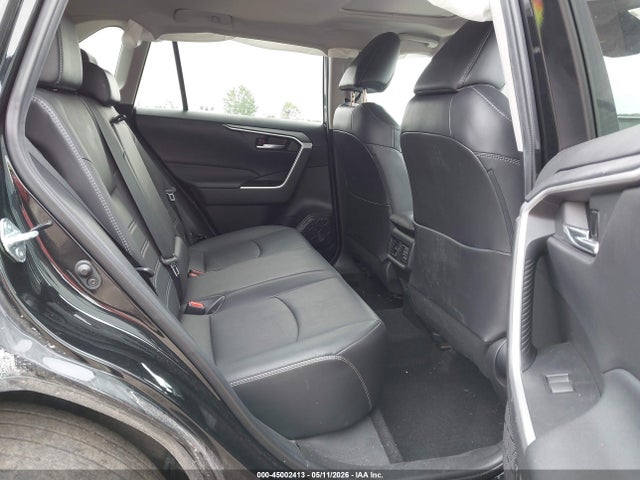 45002413 :رقم المزاد ، 2T3A1RFV1MC184960 vin ، 2021 Toyota Rav4 Xle Premium مزاد بيع
