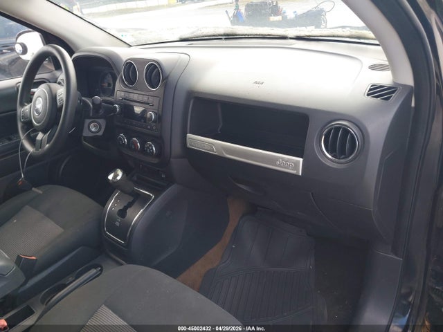 2015 Jeep Compass Sport მანქანა იყიდება აუქციონზე, vin: 1C4NJCBA8FD143628, აუქციონის ნომერი: 45002432