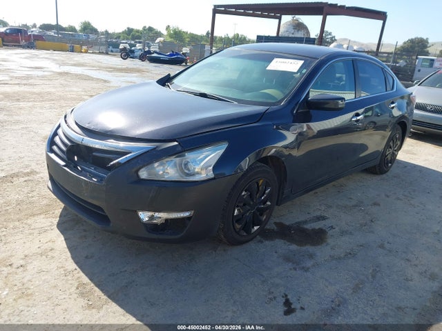 Nissan Altima 2.5 S 2014 1N4AL3AP3EN218006 Image 2