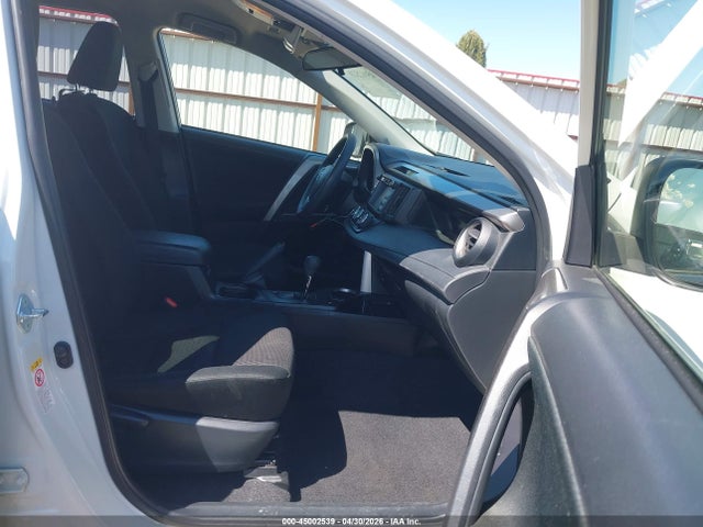 45002539 :رقم المزاد ، JTMBFREV1JJ242811 vin ، 2018 Toyota Rav4 Le مزاد بيع
