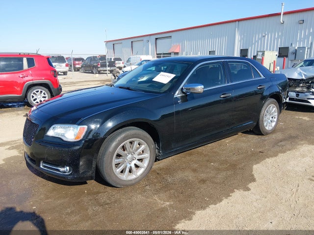 Chrysler 300C 2014 2C3CCAET1EH173384 Image 2