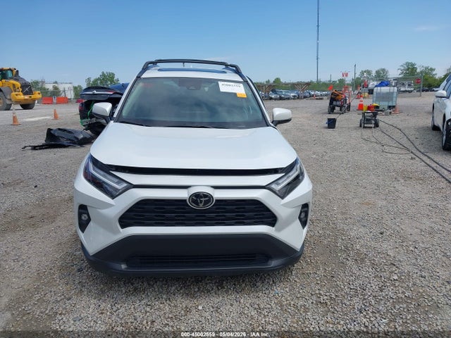 2025 Toyota Rav4 Xle Premium მანქანა იყიდება აუქციონზე, vin: 2T3A1RFV5SW552309, აუქციონის ნომერი: 45002559