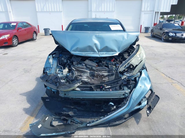 45002588 :رقم المزاد ، 2HKRM3H30FH559877 vin ، 2015 Honda Cr-v Lx مزاد بيع