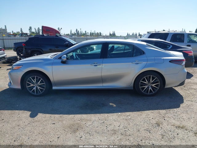 4T1F31AK3NU590407 Toyota Camry Xle Hybrid
