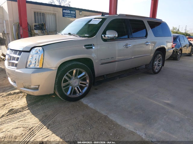 45002623 :رقم المزاد ، 1GYS4KEF5BR187279 vin ، 2011 Cadillac Escalade Esv Platinum Edition مزاد بيع