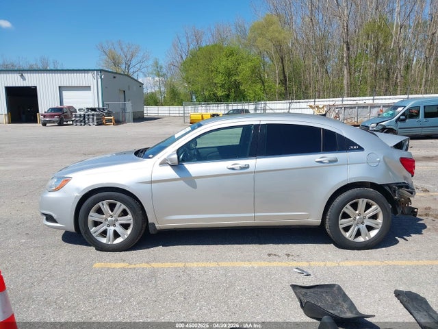 2012 Chrysler 200 Touring მანქანა იყიდება აუქციონზე, vin: 1C3CCBBB6CN125420, აუქციონის ნომერი: 45002625