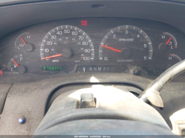 Продаж на аукціоні авто 2001 Ford Expedition Xlt, vin: 1FMRU15L91LA08520, номер лоту: 45002644