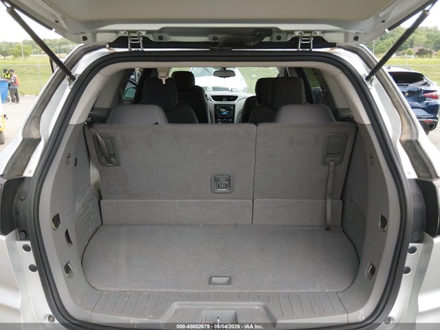 45002679 :رقم المزاد ، 1GNKRGKD5FJ256748 vin ، 2015 Chevrolet Traverse 1lt مزاد بيع