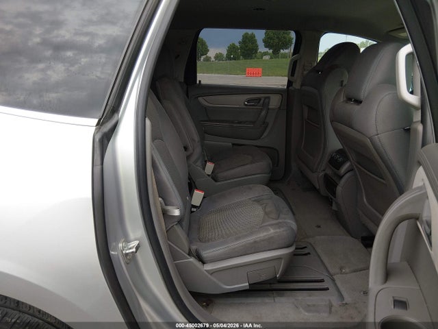 45002679 :رقم المزاد ، 1GNKRGKD5FJ256748 vin ، 2015 Chevrolet Traverse 1lt مزاد بيع