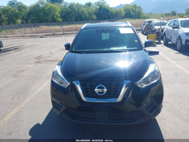 2020 Nissan Kicks Sv Xtronic Cvt მანქანა იყიდება აუქციონზე, vin: 3N1CP5CV8LL486225, აუქციონის ნომერი: 45002695