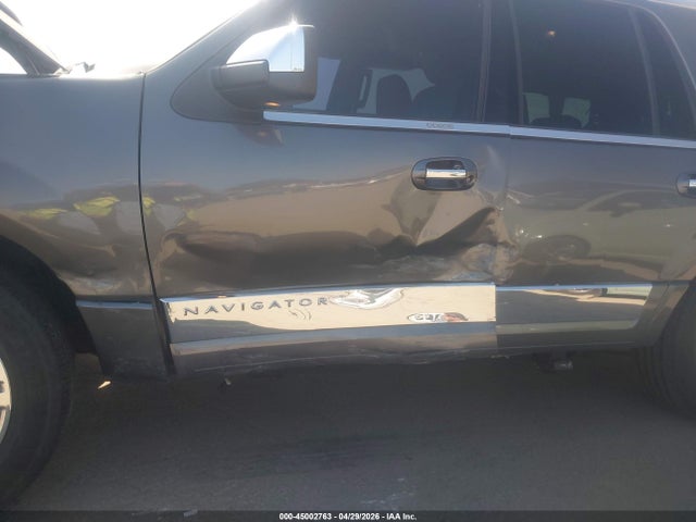 2010 Lincoln Navigator მანქანა იყიდება აუქციონზე, vin: 5LMJJ2H57AEJ02535, აუქციონის ნომერი: 45002763