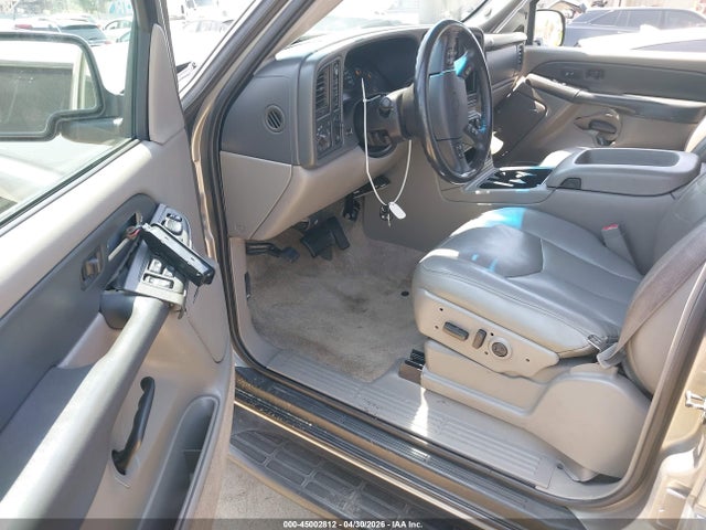 2003 Chevrolet Suburban 1500 Lt მანქანა იყიდება აუქციონზე, vin: 3GNFK16T83G300551, აუქციონის ნომერი: 45002812