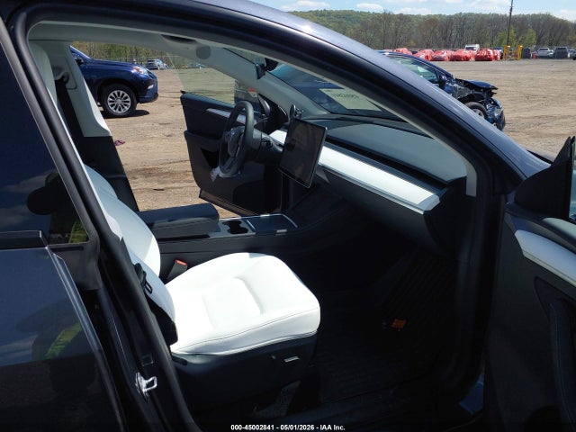 Продаж на аукціоні авто 2023 Tesla Model Y Performance Dual Motor All-wheel Drive, vin: 7SAYGDEF6PF938974, номер лоту: 45002841