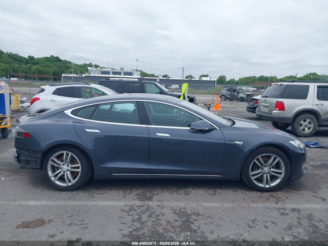 45002872 :رقم المزاد ، 5YJSA1S15EFP53663 vin ، 2014 Tesla Model S مزاد بيع