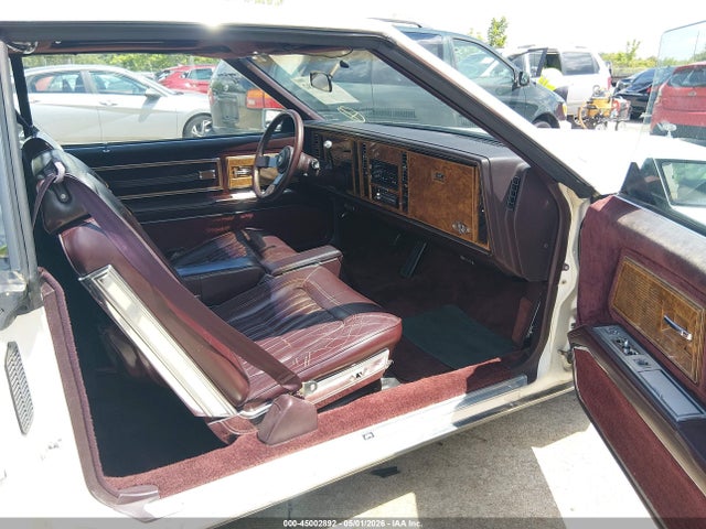 45002892 :رقم المزاد ، 1G4EZ57Y4FE426284 vin ، 1985 Buick Riviera مزاد بيع