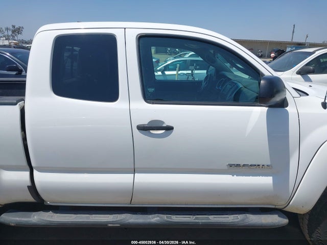 5TFTX4GN3FX050652 Toyota Tacoma Prerunner