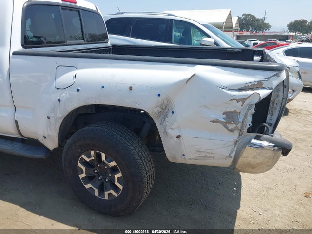 5TFTX4GN3FX050652 Toyota Tacoma Prerunner
