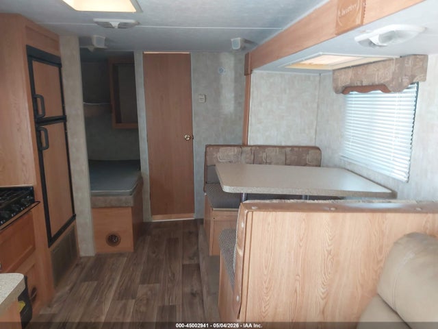 2008 Forest River Chreokee Grey Wolf მანქანა იყიდება აუქციონზე, vin: 4X4TCKD248K007345, აუქციონის ნომერი: 45002941