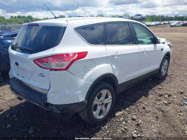 45002946 :رقم المزاد ، 1FMCU9G94GUC38765 vin ، 2016 Ford Escape Se مزاد بيع