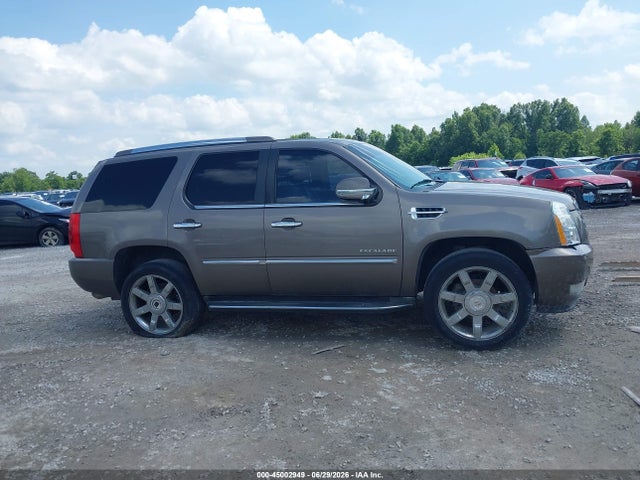 Продаж на аукціоні авто 2011 Cadillac Escalade Luxury, vin: 1GYS4BEF0BR252331, номер лоту: 45002949