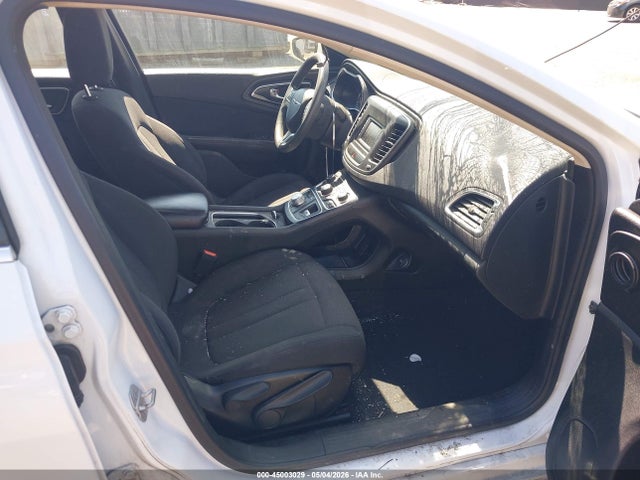 45003029 :رقم المزاد ، 1C3CCCABXFN576510 vin ، 2015 Chrysler 200 Limited مزاد بيع