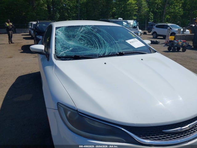 45003029 :رقم المزاد ، 1C3CCCABXFN576510 vin ، 2015 Chrysler 200 Limited مزاد بيع