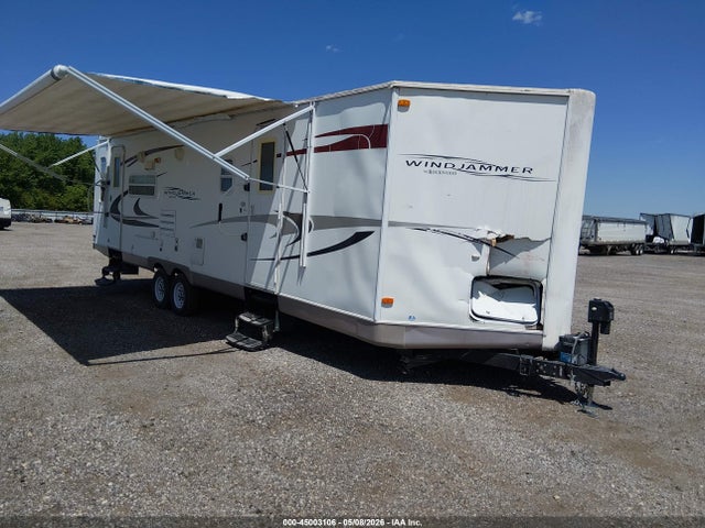 45003106 :رقم المزاد ، 4X4TRLF25AD104999 vin ، 2010 Rockwood Windjammer Rlt3001w Travel Trailer مزاد بيع