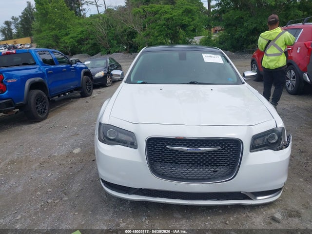 2016 Chrysler 300 Limited მანქანა იყიდება აუქციონზე, vin: 2C3CCAAG1GH207934, აუქციონის ნომერი: 45003177