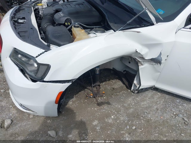 2016 Chrysler 300 Limited მანქანა იყიდება აუქციონზე, vin: 2C3CCAAG1GH207934, აუქციონის ნომერი: 45003177