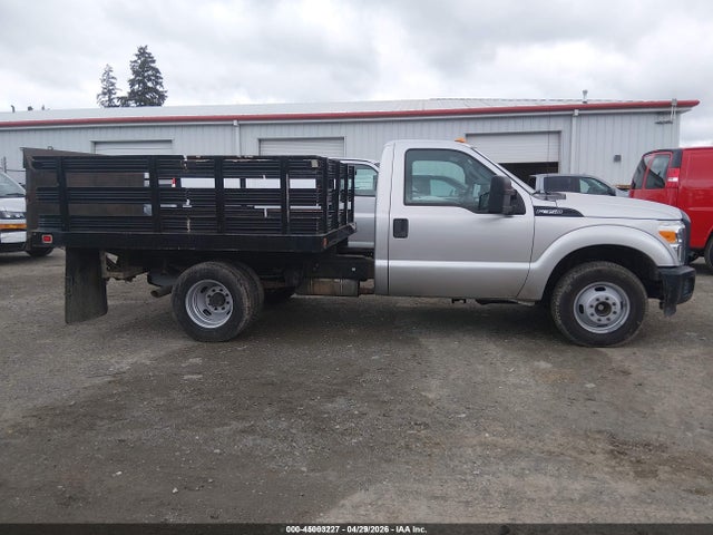 Ford F-350 Chassis Xl 2015 1FDRF3G63FED45483 Image 13