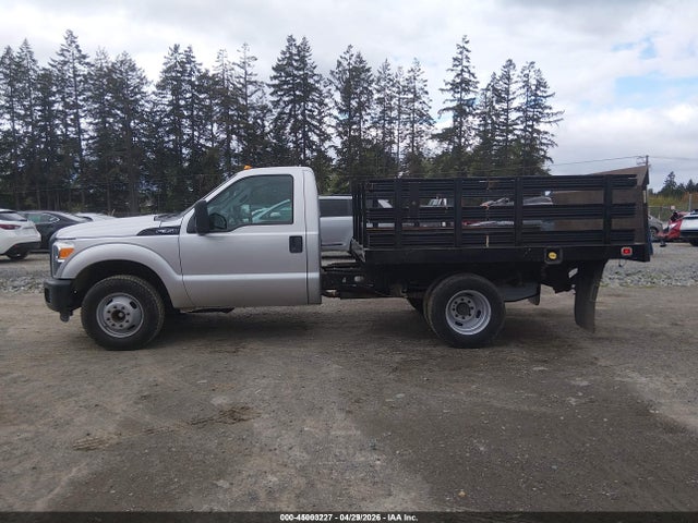 Ford F-350 Chassis Xl 2015 1FDRF3G63FED45483 Image 14