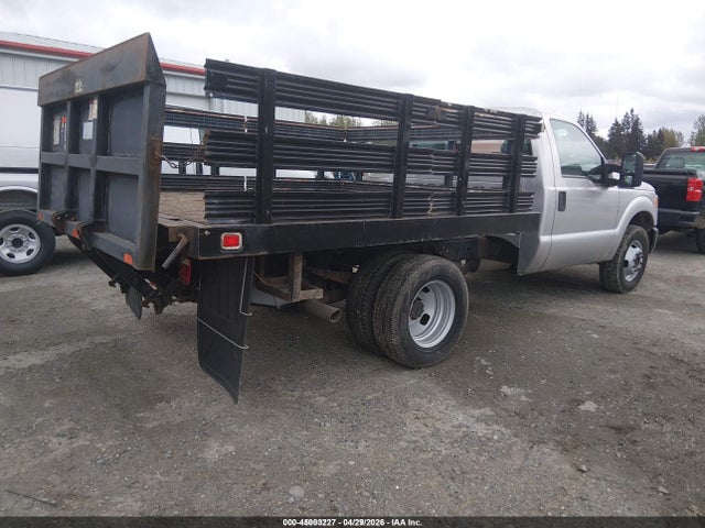 Ford F-350 Chassis Xl 2015 1FDRF3G63FED45483 Image 4