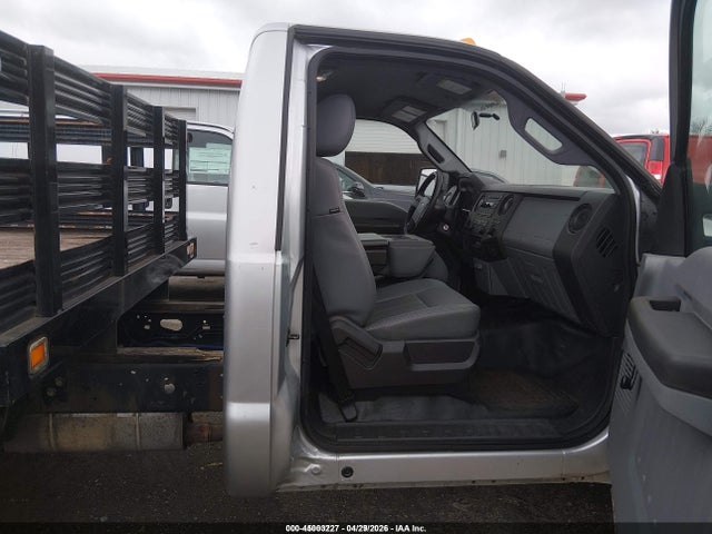 Ford F-350 Chassis Xl 2015 1FDRF3G63FED45483 Image 5