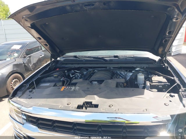 45003243 :رقم المزاد ، 3GCPCREC4JG257057 vin ، 2018 Chevrolet Silverado 1500 1lt مزاد بيع