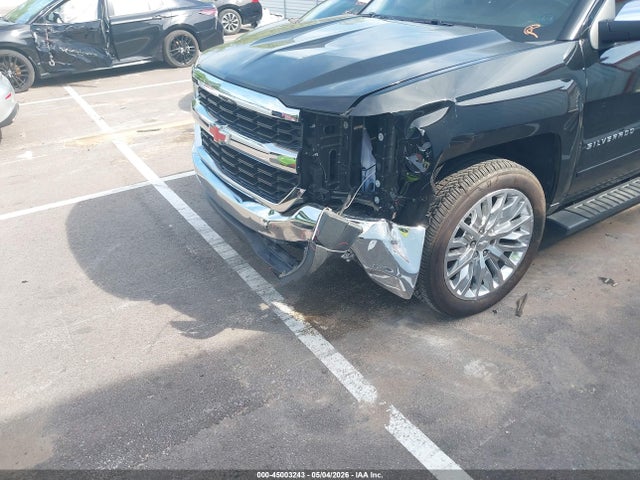 45003243 :رقم المزاد ، 3GCPCREC4JG257057 vin ، 2018 Chevrolet Silverado 1500 1lt مزاد بيع