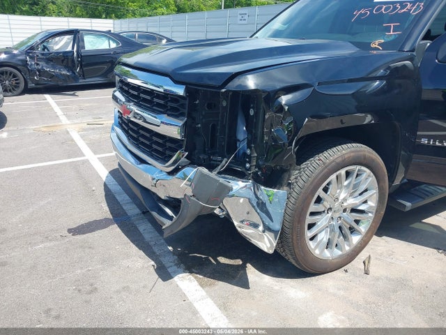45003243 :رقم المزاد ، 3GCPCREC4JG257057 vin ، 2018 Chevrolet Silverado 1500 1lt مزاد بيع