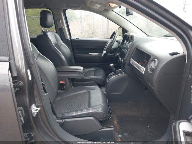 2016 Jeep Compass Latitude მანქანა იყიდება აუქციონზე, vin: 1C4NJCEA9GD744303, აუქციონის ნომერი: 45003296