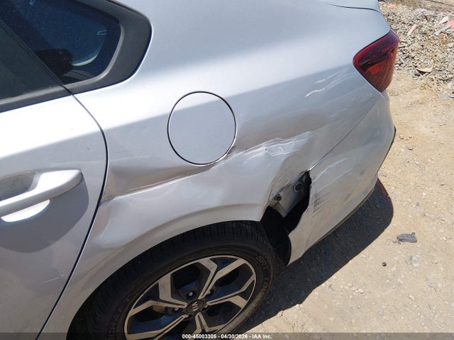 45003305 :رقم المزاد ، 3KPF24AD2ME329633 vin ، 2021 Kia Forte Lxs مزاد بيع