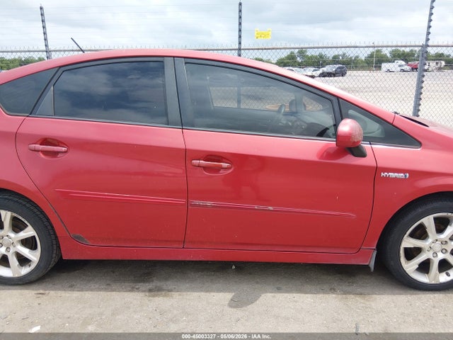 Toyota Prius Three 2014 JTDKN3DU0E1759497 Image 13