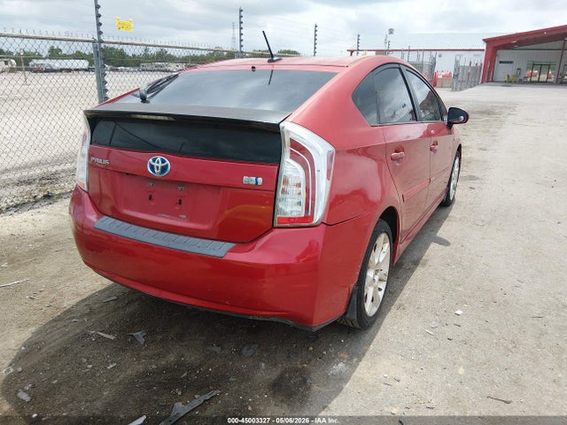 Toyota Prius Three 2014 JTDKN3DU0E1759497 Image 4