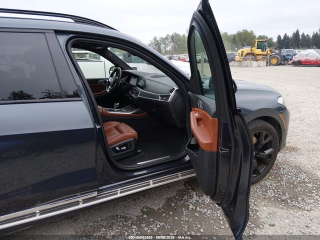 5UXCW2C0XN9K78585 BMW X7 Xdrive40i