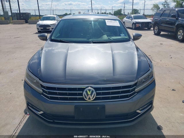 1VWBT7A39HC062599 Volkswagen Passat 1.8t Se