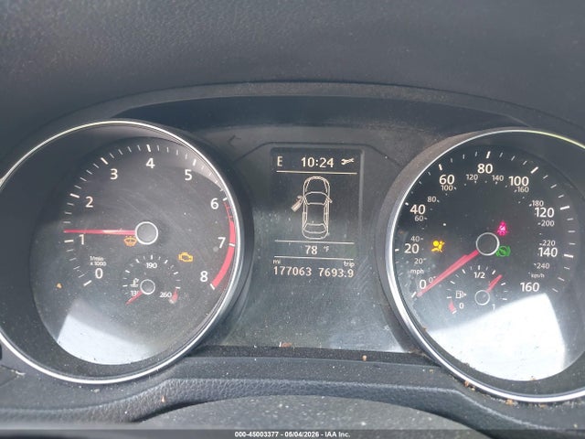1VWBT7A39HC062599 Volkswagen Passat 1.8t Se