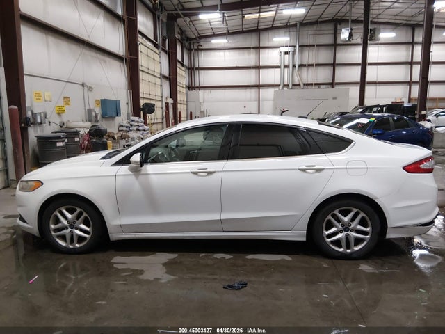 3FA6P0H74GR196158 Ford FUSION SE