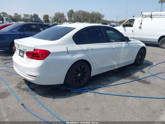 BMW 320i 2016 WBA8E1G50GNU10707 Image 4