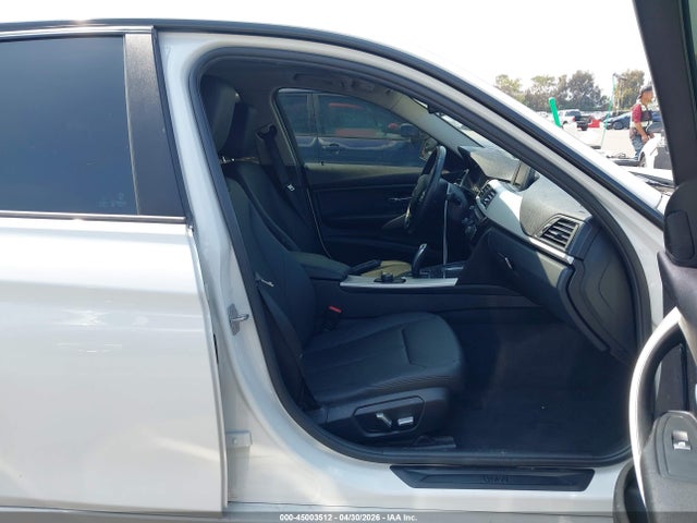 BMW 320i 2016 WBA8E1G50GNU10707 Image 5