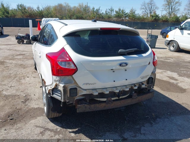 2013 Ford Focus Titanium მანქანა იყიდება აუქციონზე, vin: 1FADP3N27DL328499, აუქციონის ნომერი: 45003522